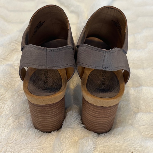 Lucky Brand Women's Saundra - Picture 5 of 5